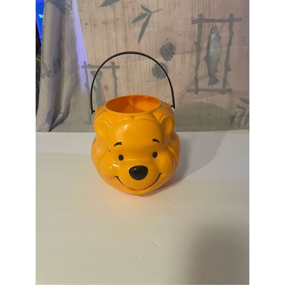 Disney Winnie the Pooh Bear Head Blow Mold  Halloween candy pail  bucket candy h - Picture 4 of 6